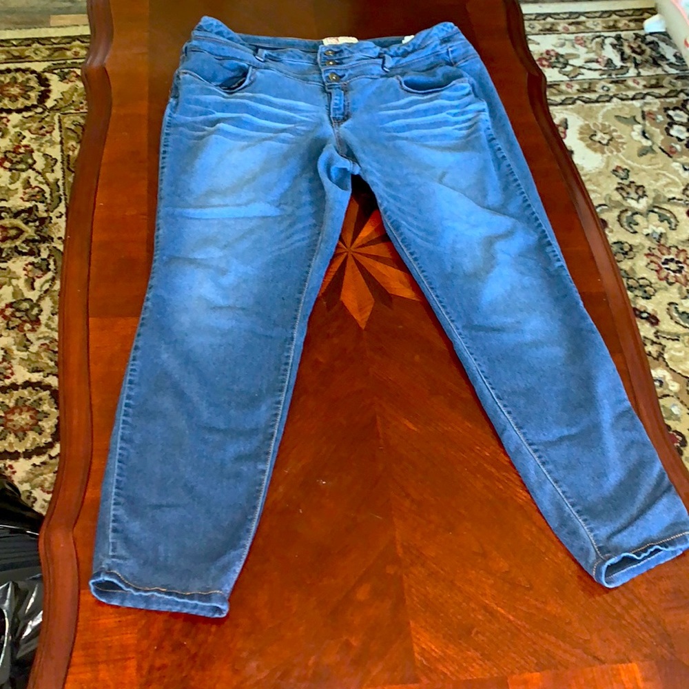 Size 17 skinny